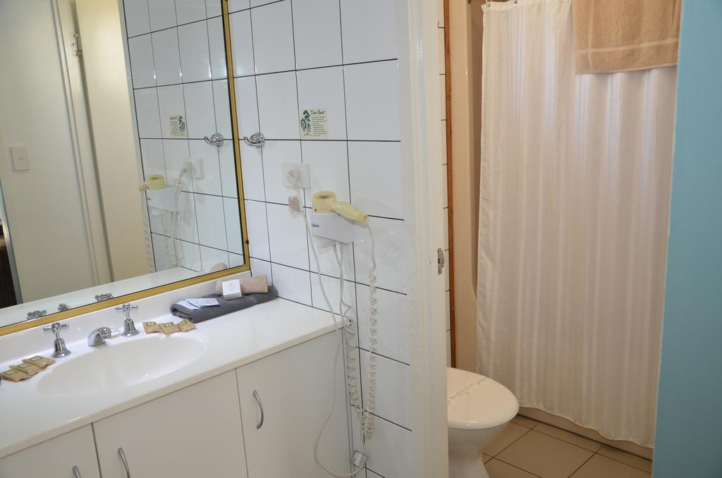 Warwick Motor Inn 部屋 写真