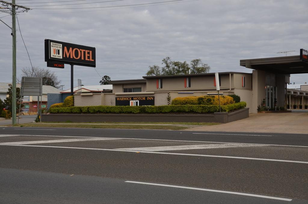 Warwick Motor Inn エクステリア 写真